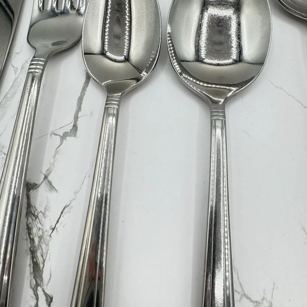 Vintage Wallace Bros‎ Stainless Flatware Set WAS32 USA 32pc w Serving Spoons